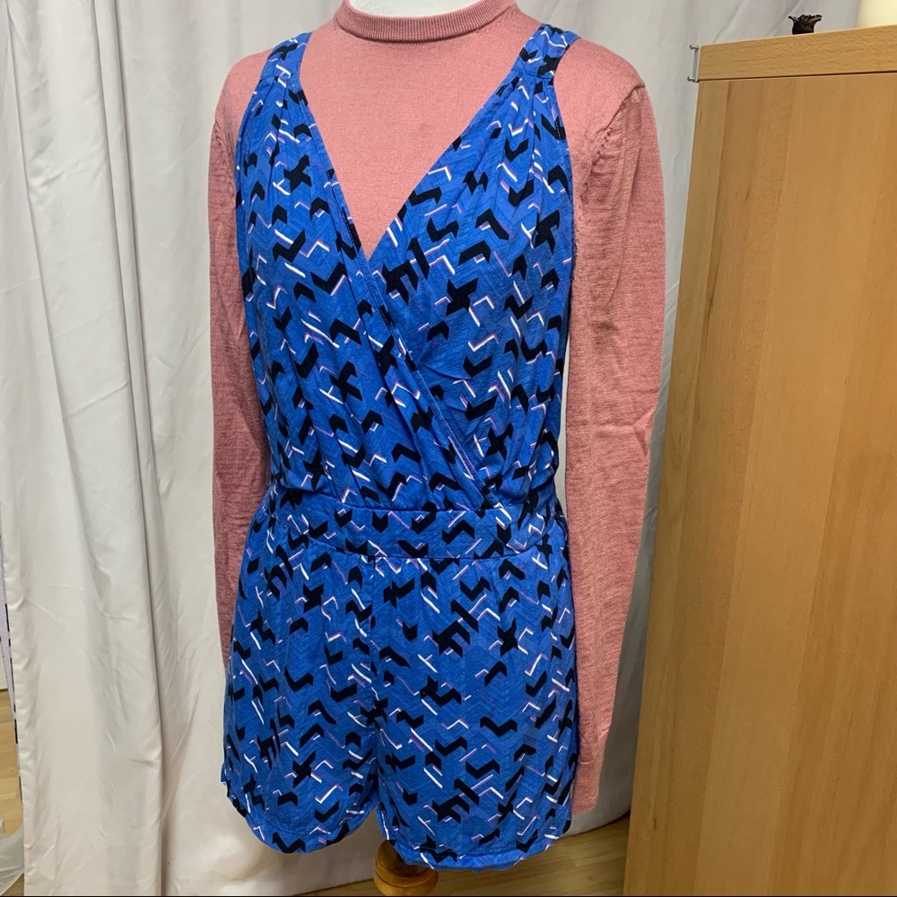 Blue Short Romper w/ Geometric Print